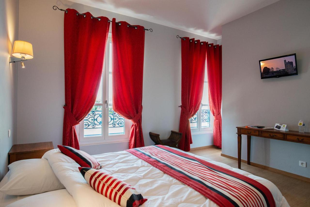 Logis Hotel De La Tour Либорн Екстериор снимка