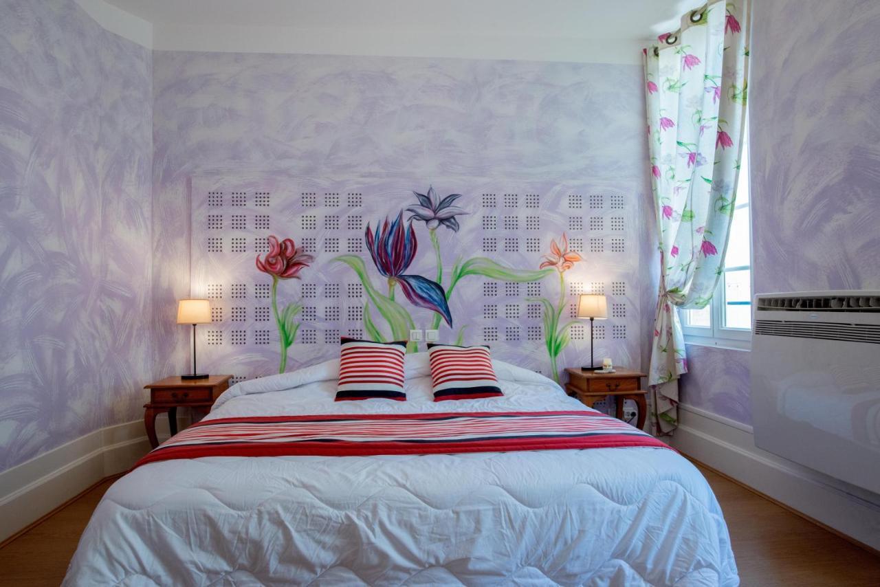 Logis Hotel De La Tour Либорн Екстериор снимка