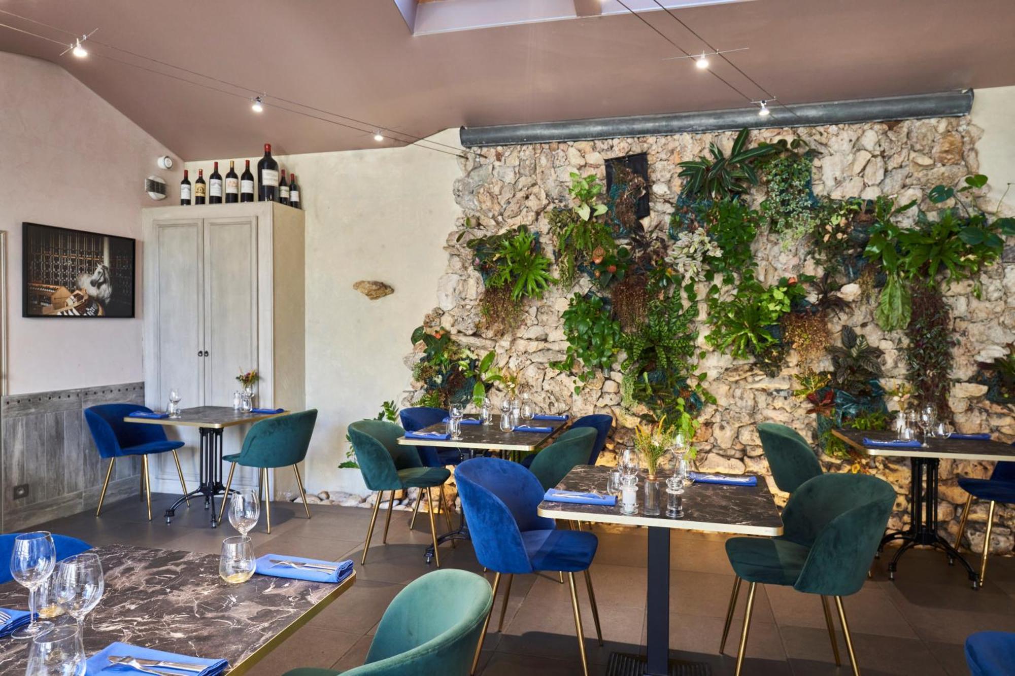 Logis Hotel De La Tour Либорн Екстериор снимка