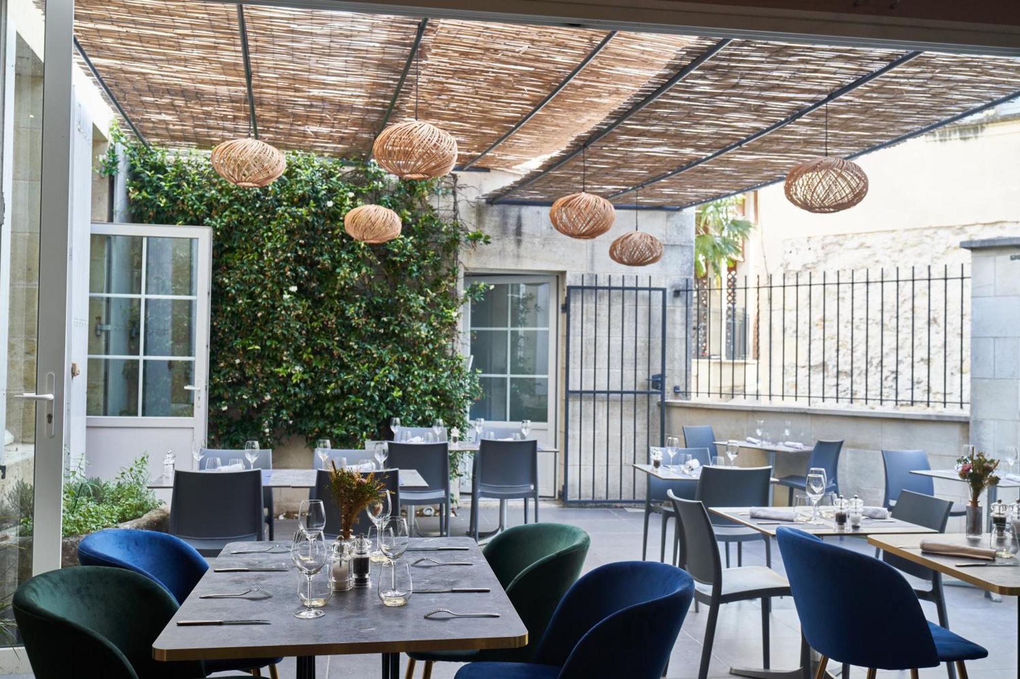 Logis Hotel De La Tour Либорн Екстериор снимка