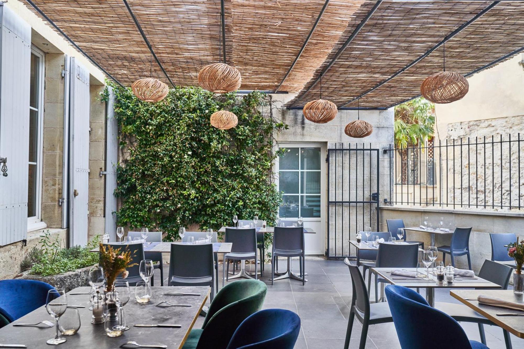 Logis Hotel De La Tour Либорн Екстериор снимка